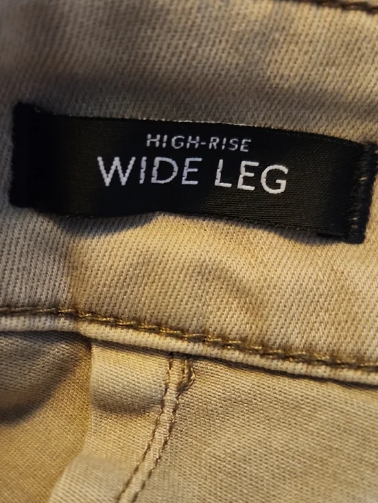 White House Black Market NWT High Rise Curvy Wide Leg Khaki Tan Pants. 12 CR - Picture 8 of 11